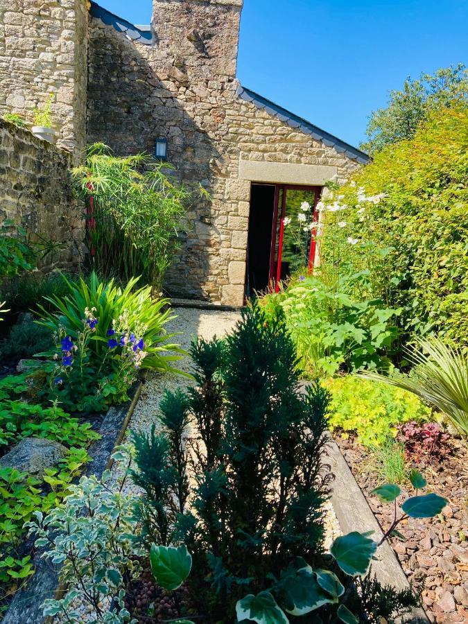 Charmante petite maison rénovée Quistinic Exterior foto